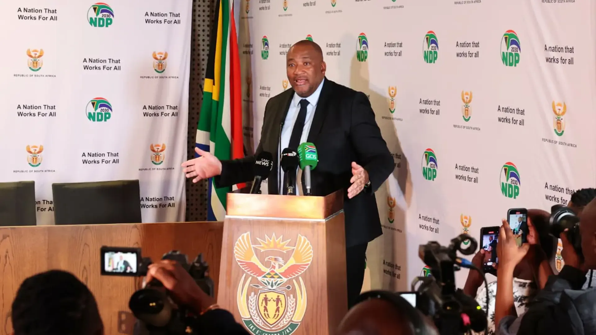 Bafana departure for World Cup delayed: Mckenzie slams SAFA over 'visa debacle'