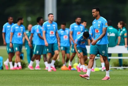 Gabriel Magalhães in training