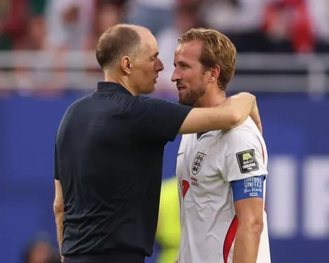 Thomas Tuchel embraces Harry Kane.
