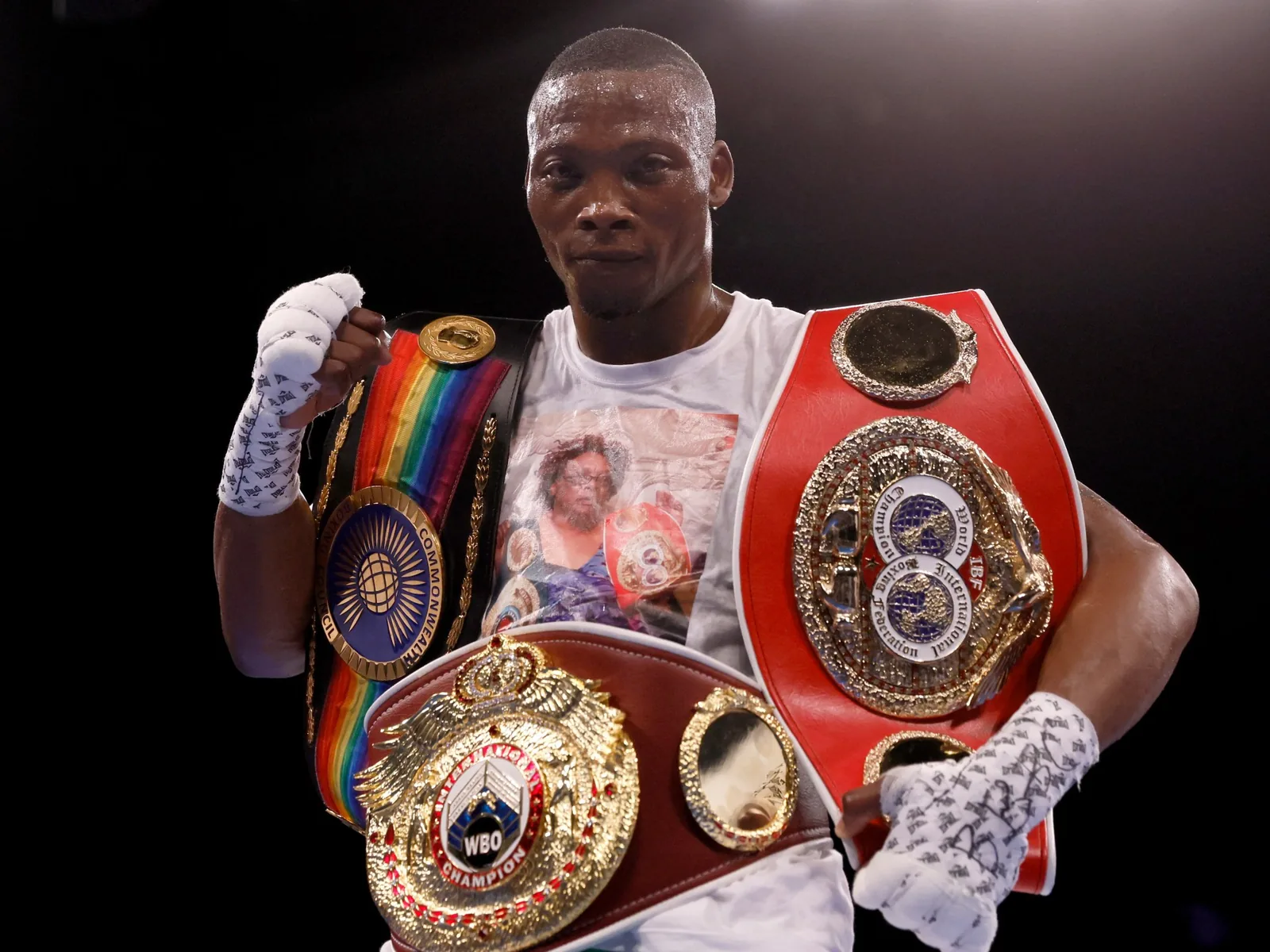 Two-time world champion Tete shot dead outside home