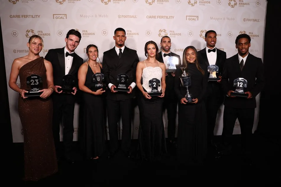 'Very difficult to play against!' - Bruno Fernandes admits he voted for Arsenal star after Man Utd captain scoops PFA Player of the Year award - Goal.com