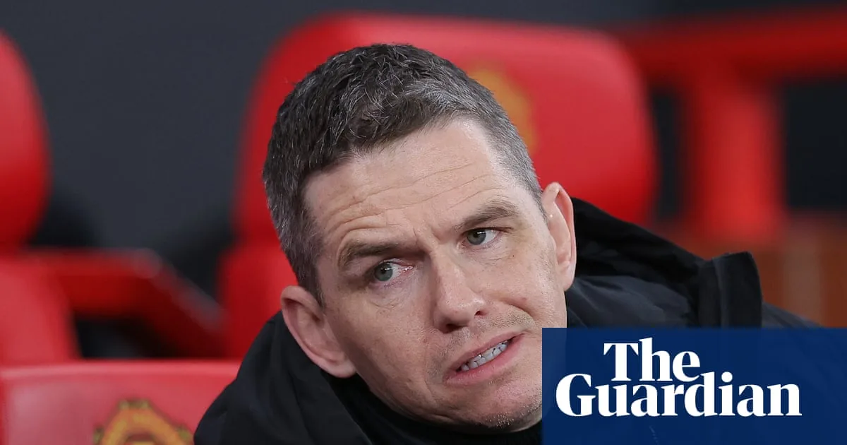 Women's Super League: Manchester United boss Marc Skinner leaves role