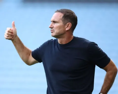 Coventry's manager Frank Lampard gives a thumbs-up on the sidelines