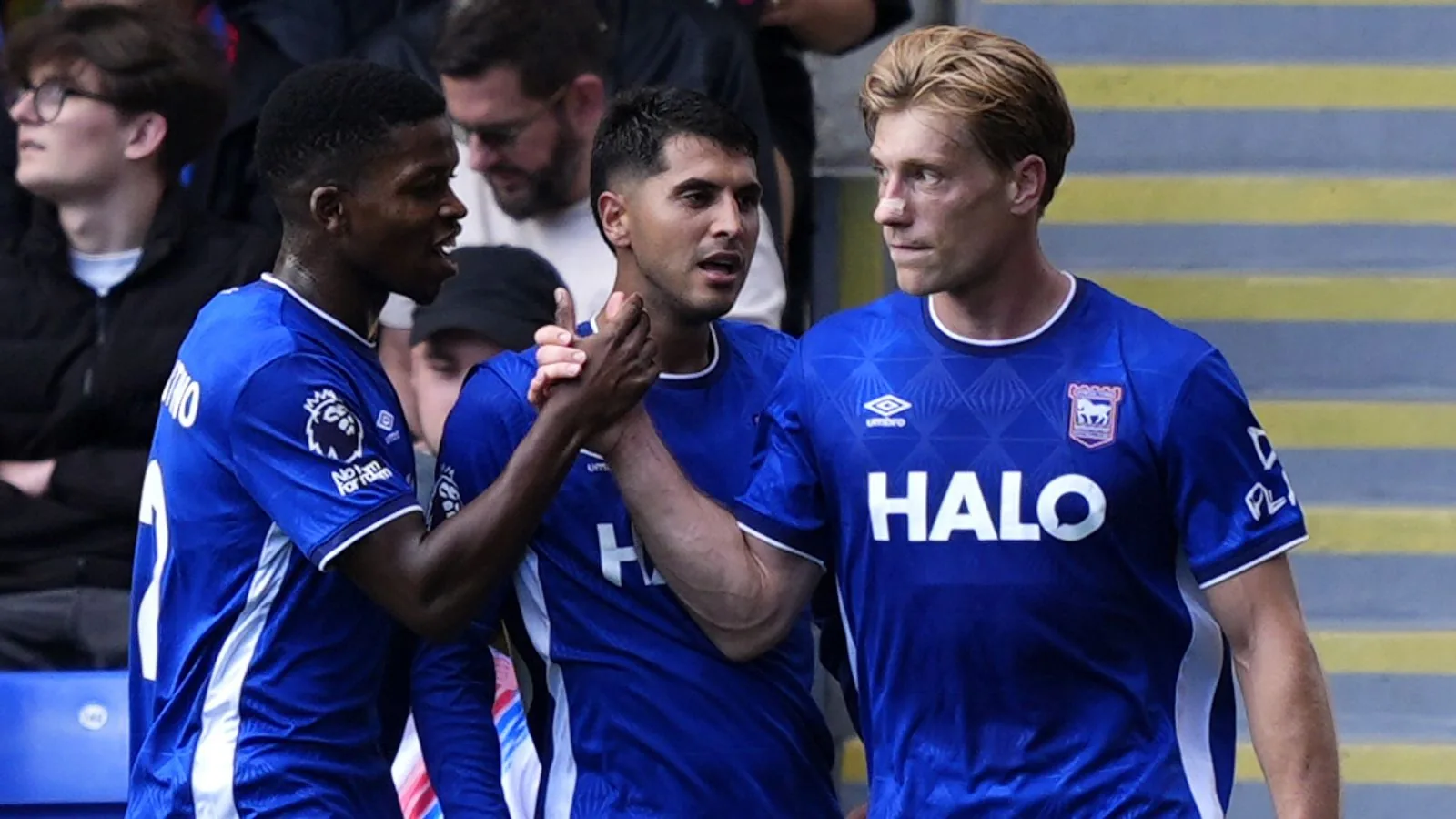 Ipswich score late to defeat 10-man Crystal Palace