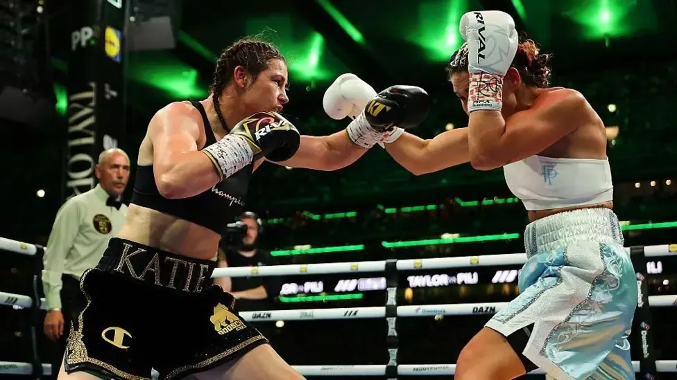 Katie Taylor in action against Flora Pili